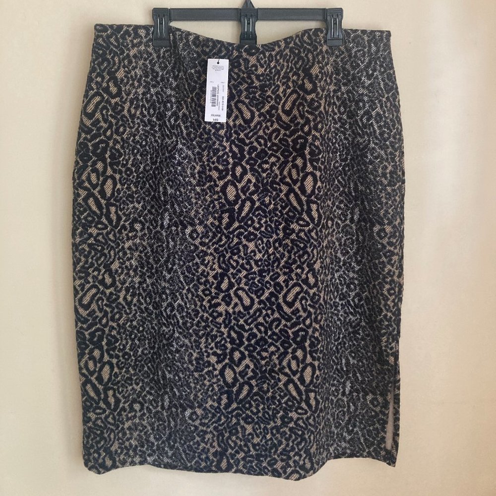 Never worn leaopard print skirt
